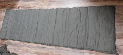 US MILITARY SELF INFLATING FOLIAGE GREEN SLEEPING MAT 73" (L) X 20" (W) - Image 1 of 3