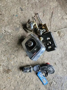 ford granada mk2 estate door lock set fuel filler cap boot lock - Picture 1 of 1