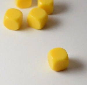 10 Pcs Blank Yellow Dice / Counting Cubes 16mm D6 Square RPG Gaming Dice DIY - Picture 1 of 2