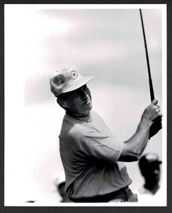 Dan Sikes CBC-TV World of Golf 1970 lanzamiento de medios acción b/n 8"x 10" - Imagen 1 de 2