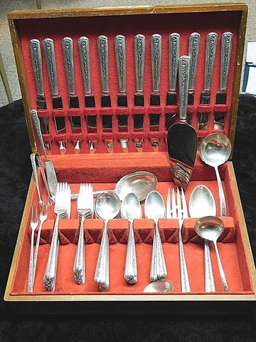 Rambler Rose by Towle Sterling Silver Flatware set service for 12 total 86 pcs Cover