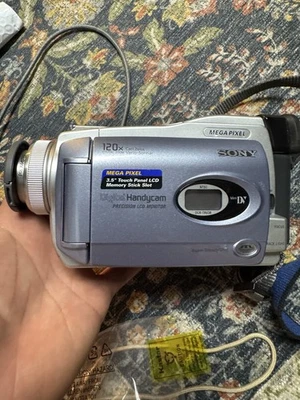 Sony DCR-TRV38 MiniDv Mini Dv Kamera Camcorder Videorecorder Player ohne Ladegerät funktioniert - Bild 1 von 4