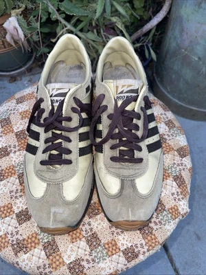Vintage 80’s PRO WINGS Sneakers Size 8 - Image 1 of 4
