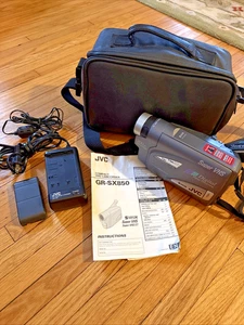 JVC GR-SX850 S-VHS-C Camcorder - Powers On w/ Charger, Battery, Bag & Manual - Picture 1 of 9