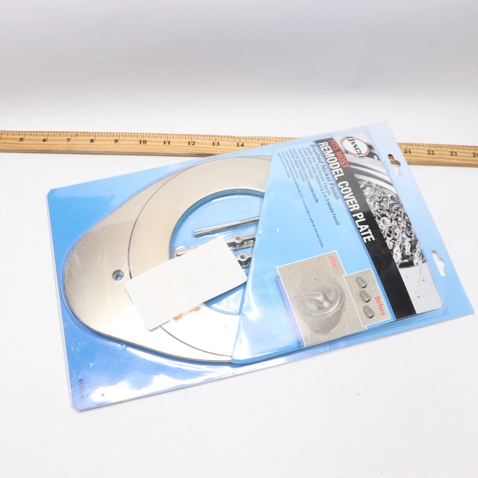 Placa de cubierta de remodelación de una sola manija DANCO en níquel cepillado Foto 1 de 4