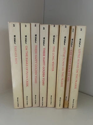 Laura Ingalls Wilder's Book Collection ~ Little House Books 8 Volumes 1971 Foto 1 de 3