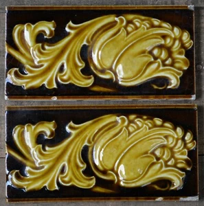  ENGLAND - 2 ANTIQUE ART NOUVEAU MAJOLICA BORDER TILES C1900 - Picture 1 of 3