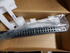 APC AP9303 SCHNEIDER ELECTRIC 32-Port RJ-45 Fast Ethernet Console Port Server - Picture 1 of 6