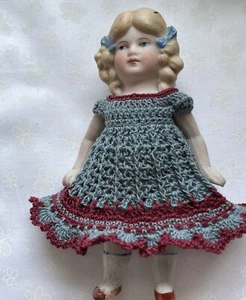 Handgefertigtes Kleid für 5 - 6 Zoll Kestner, ganz Biskuit, deutsche antike Puppe grau/weinrot - Bild 1 von 6