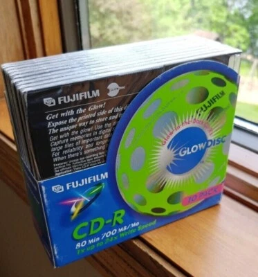 NEW (10) Vtg Fujifilm GlowDisc GLOW IN THE DARK CD-R 700MB 80 min Blank CDs - Image 1 of 4