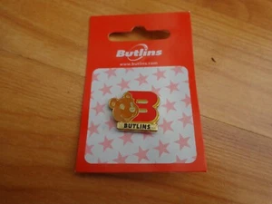 BUTLINS HOLIDAY CAMP RESORT TRADING PINS - B FOR BUFFY BEAR ENAMEL PIN BADGE - Picture 1 of 2