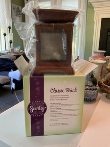 NIB Scentsy Gallery Collection Classic Brick Warmer New In Box W/ Bulb - Picture 1 of 3