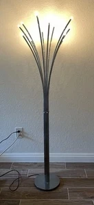 Ikea HOVNÄS HOVNAS Floor lamp dimmable, chrome plated 803.887.90 - Picture 1 of 3