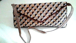 Bolsa de cheques con todas las cuentas DGold LtGold crema 10"" X5"" forrada en oro satinado interior bolsillo a presión - Imagen 1 de 7