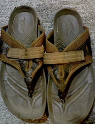 Earth Womans 青铜 SZ 9B 舒适人字拖橡胶鞋底钩环带 — 第 1/4 张图片