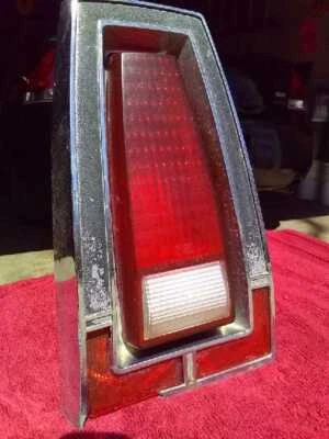 Luz trasera lado conductor Mercury Montego MX 1969 Foto 1 de 4