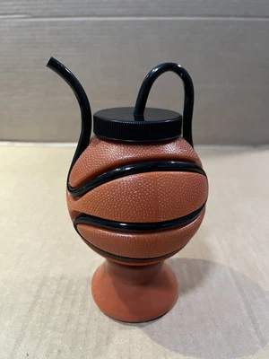 TAZA PARA SORBER BALONCESTO CON FORMA DE PAJA LOCA Foto 1 de 2