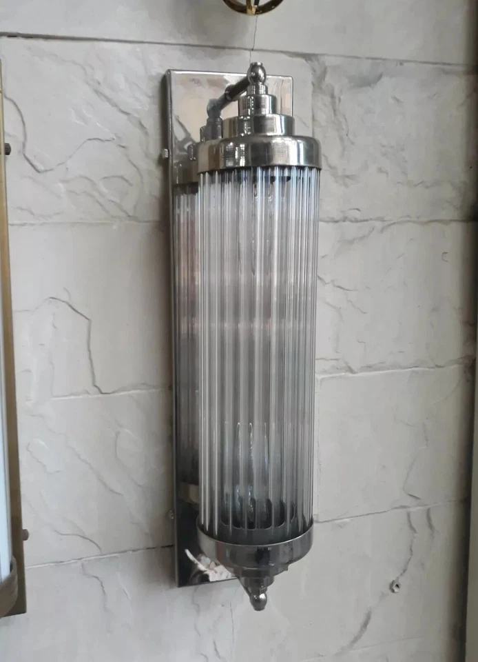 Apliques de pared vintage Art Deco de níquel latón y varilla de vidrio 1 pieza Foto 1 de 4