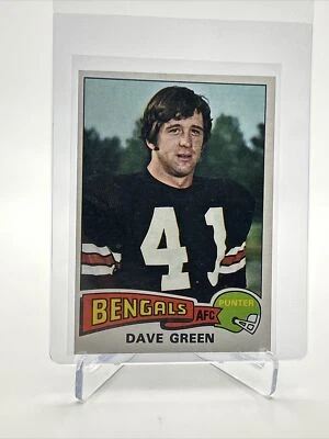 1975 Topps Dave Green Rookie Football Card #394 NM Quality FREE SHIPPING - Image 1 of 3