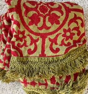 Vintage Red Green Royal Christmas Twin Bedspread Bed Coverlet 110”x72” Fringe - Picture 1 of 16