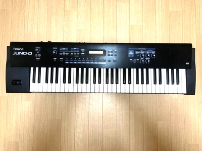Roland Juno-D 61-Tasten Synthesizer Keyboard schwarz - Bild 1 von 4
