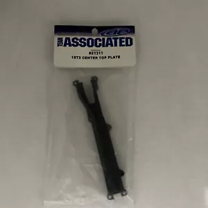 Team Associated 21311 18T2 Center Top Plate NOS NIP - Picture 1 of 2