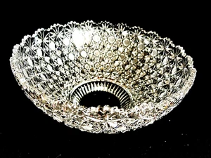 Brillant Periode geschliffenes Glas Gänseblümchen und Knopf Schale 10 "Durchmesser x 6" hoch Vintage - Bild 1 von 20