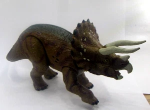Figura de sonido de dinosaurio Jurassic Park 3 Re-A-Tak Triceratops 2000 probada funciona - Imagen 1 de 15
