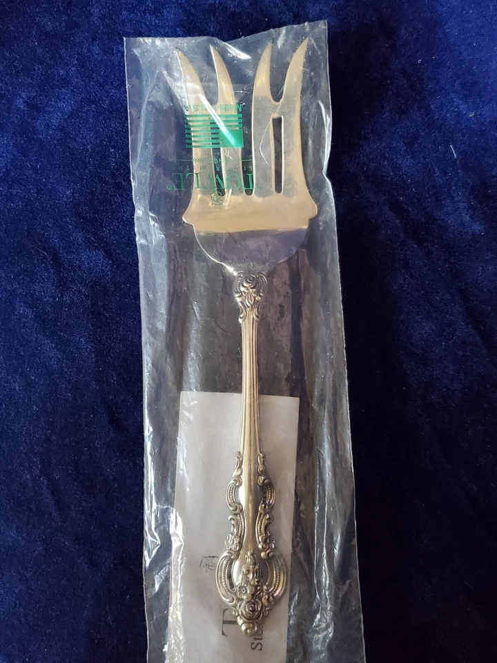 Tenedor para servir ensaladas EL GRANDEE 9 1/4" Toalla Sterling - Estate - Nuevo en caja Foto 1 de 1