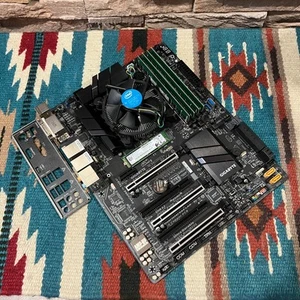 GIGABYTE WORKSTATION X170-WS ECC Motherboard Combo •i7-6700 •24GB RAM 256SSD W10 - Bild 1 von 14