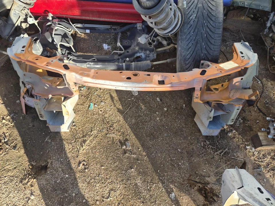 Опора радиатора в сборе 2004 2005 2006 Pontiac GTO 92508807 - Изображение 1 из 1