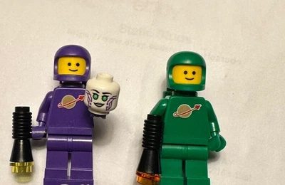 LEGO Lot Of 2 Classic Spaceman: Purple And Dark Green With Space Belt / Airtank - Image 1 of 2