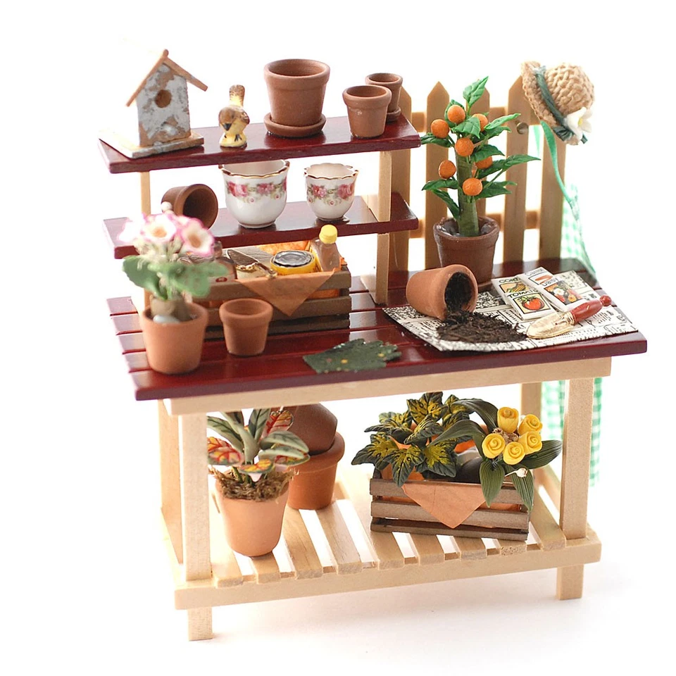 Dolls House Garden Working Table (RP17411) - 1:12 Scale Miniatures - Image 1 of 1