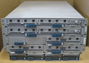 Cisco UCS 5108 6 Slot Blade Chassis 2x B440-M2 3x B200-M3 2x UCS 2208XP 4x PSU - Afbeelding 1 van 8