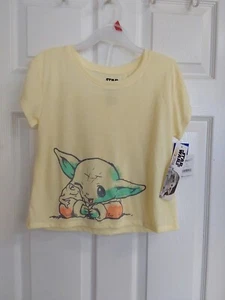 Star Wars Mandalorian "Baby Yoda" Yellow 2-Piece Pajama Set Shirt & Short Size 8 - Picture 1 of 5