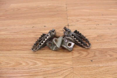 Honda CRF450R 2004 estriberas izquierda y derecha con soportes - par Foto 1 de 4