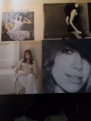 FOUR 70'S CARLY SIMON VINTAGE VINYL ALBUMS FEATURING HER DEBUT ALBUM - Image 1 of 4