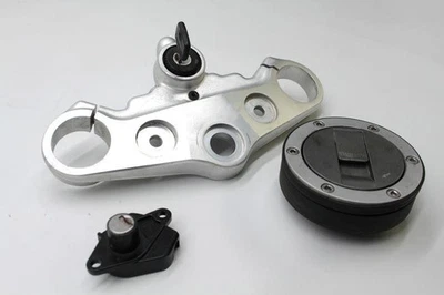 TRIUMPH DAYTONA 955 I 2002 2006 IGNITION SWITCH KEY LOCKS CAP Foto 1 de 4