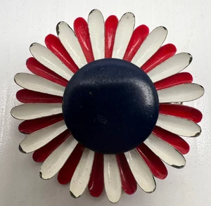 Broche vintage años 70 rojo, blanco, esmalte azul, pétalos en capas, flor 2" - Imagen 1 de 2