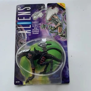 Neu Aliens Night Cougar Alien Actionfigur Kenner 1994 Xenomorph Spielzeug neu versiegelt - Bild 1 von 8