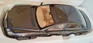 MAYBACH 57S SWB 2005 dark grey 1:18 AUTOART 76156 come nuovo/as new - Foto 1 di 24