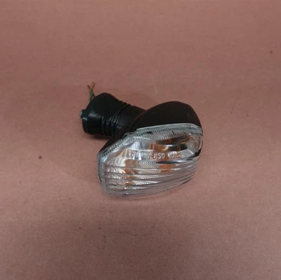 Задний правый поворотник 2004-2009 YAMAHA FZ6-S FZ6S FZ6 FZ600 - Изображение 1 из 4