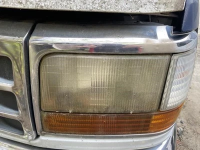 Driver Left Headlight From 8501 GVW Fits 92-97 FORD F250 PICKUP 1770824 - Image 1 of 4