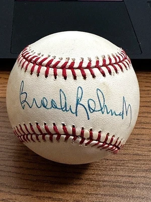 BROOKS ROBINSON 7 SIGNED AUTOGRAPHED OAL BASEBALL!  Orioles!  HOF!  PSA! - Image 1 of 2