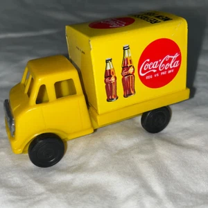 1960s VINTAGE COCA COLA COKE TIN & PLASTIC FRICTION TOY DELIVERY TRUCK 317 - Picture 1 of 7