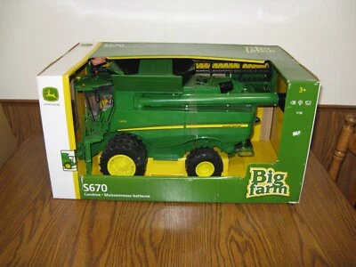 NEW 1/16 John Deere S670  Combine 1:16  Big Farm Toy - Image 1 of 4