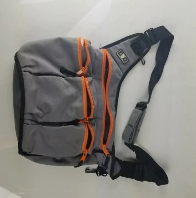 尿布 Dude 尿布袋,灰色和橙色 — 第 1/4 张图片