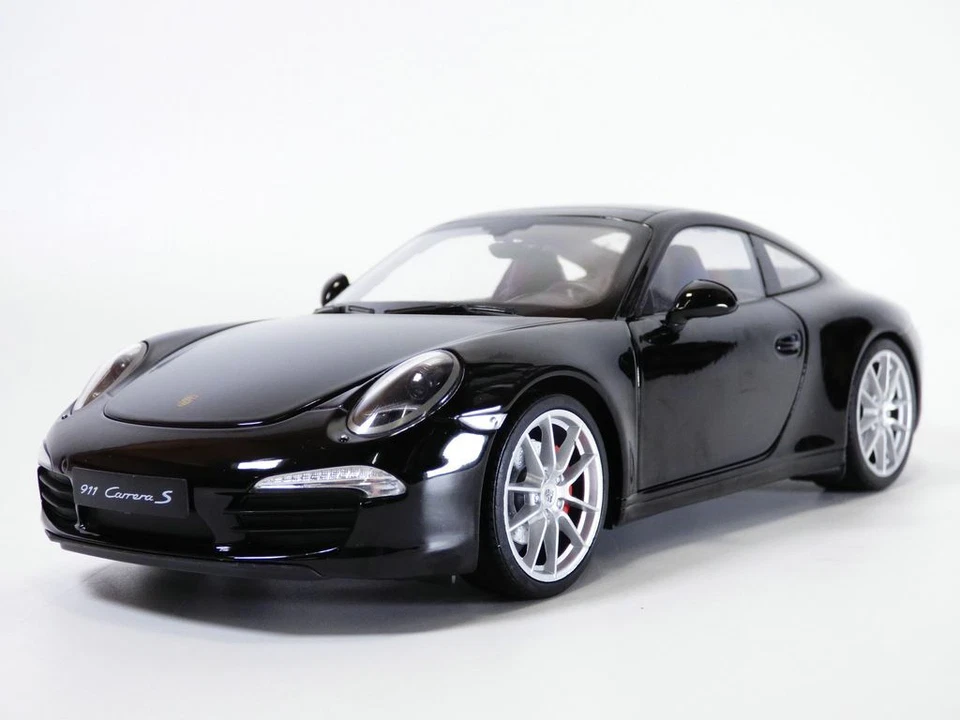 PORSCHE 911 - 991 CARRERA S noir 1/18 - Image 1 of 1