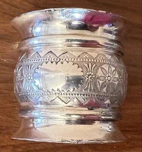 Antique Victorian Napkin Ring Floral Cartouche Silverplate - Picture 1 of 8