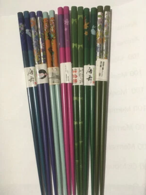 $10 por 10 pares de palillos todos diferentes colores negro rojo diseños madera Foto 1 de 4